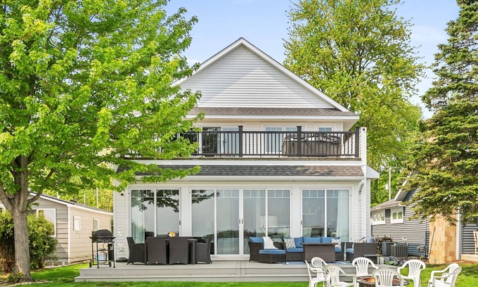 Bradley Maison | The Mitten Luxury on Gun Lake