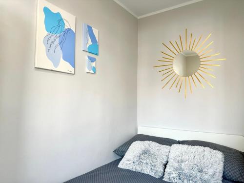 Aniolki Maison | MMRent Jellyfish Room
