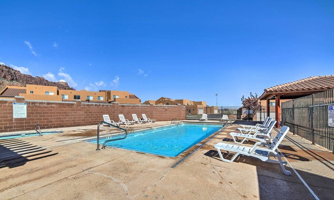 Moab South Valley Appartement | Moab Townhome w/ Patio - 11 Mi. to Arches NP!
