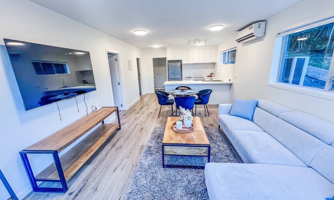 Pakuranga Maison | Moana - cosy and modern home