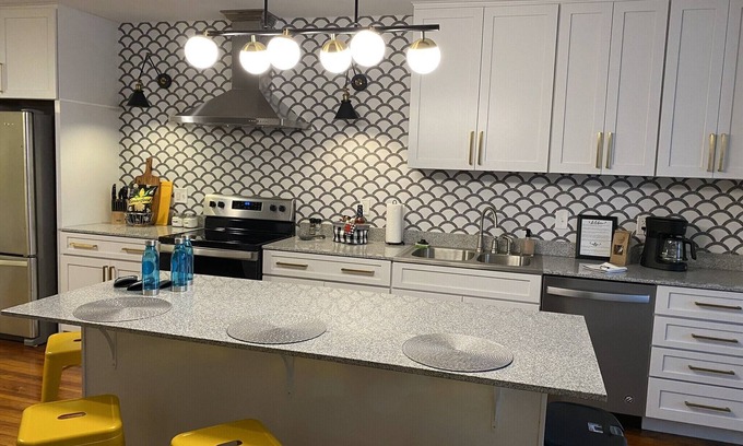 Moberly Appartement | Moberly's Designer Loft In Historic Downtown