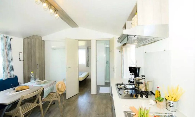 Wijckel Maison | Mobil-home | Comfort XL | 2 Bedrooms | 4/6 persons | Raised terrace