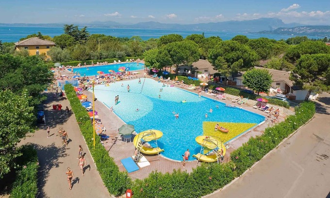 Gralaoni-Pralesi-Cisano Maison | Maison mobile avec piscines pour enfants et adultes