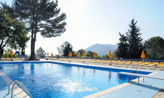Villanova d'Albenga Maison | Mobilhome E (AEG403) by Interhome