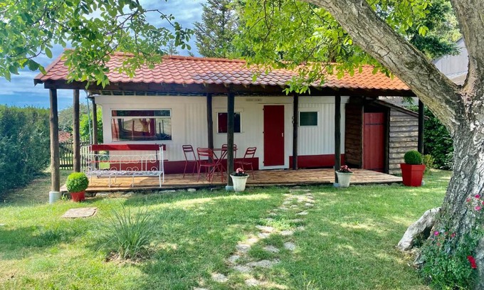 Josnes Chalet De Ski | Mobilhome sous chalet en bois à la ferme