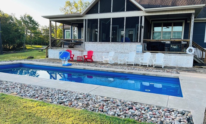 Rogers Maison | Perfect Getaway, near Rocky Branch @ Beaver Lake