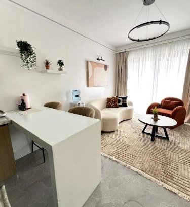 Kilimani Appartement | Modern 1-Bedroom Apartment, with heated pool
