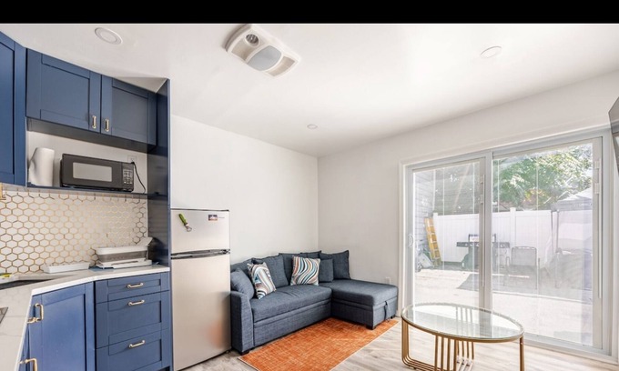 West New York Appartement | Modern 1 bedroom apartment conveniently located 25 minutes from the heart of NYC