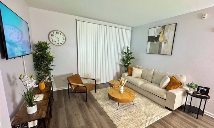 San Ramon Appartement | Modern 1-bedroom with WiFi, pool, fitness center, and comfort in San Ramon.