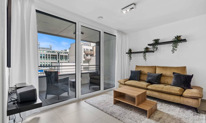 Cessange Appartement | Modern 1-BR Apartment with Balcony in Cessange