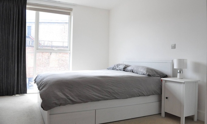 Ferndale Appartement | Modern 1BD Flat w Balcony, Heart of Brixton