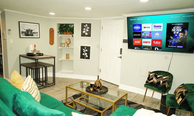 Mount Pleasant Appartement | Cozy, Modern 1-BR ★ Great Location + Free Parking!