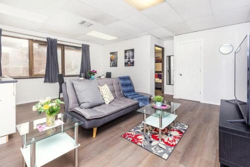 Centretown West Hôtel | Modern 1BR Condo - Chinatown Near Little Italy