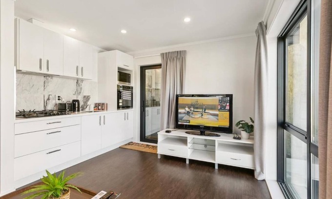 Upper Hutt Appartement | Appartement moderne 1 chambre, entrée privée, cuisine complète