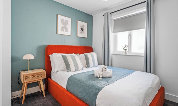 Gabalfa Appartement | Modern 1BR Near Independent Eateries