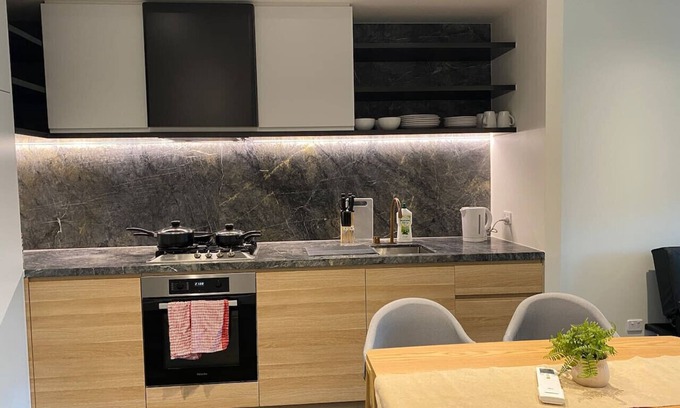 West Melbourne Appartement | Modern 2-Bed Apt + Parking | West Melbourne!