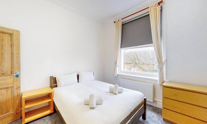 Chiswick Riverside Appartement | Modern 2 Bed APT-7 Minutes From The Thames River