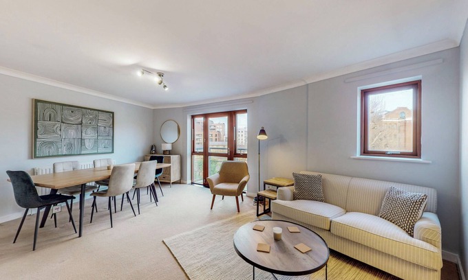 Lansbury Appartement | Modern 2 Bed APT-Balcony W/City Views-Langdon Park