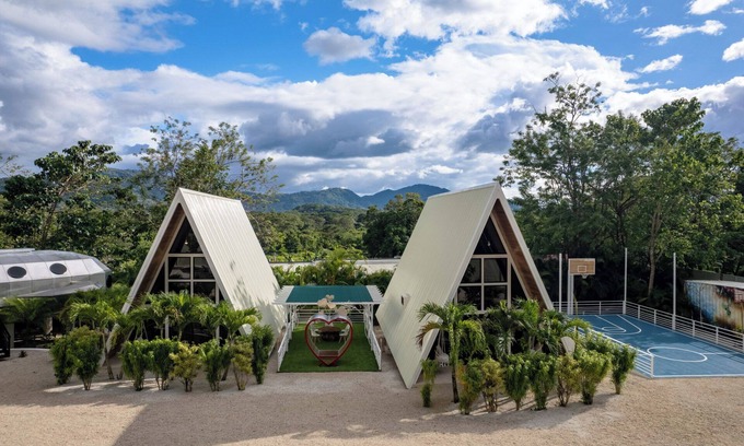 Potrero Hôtel | Charming 2 Bedroom A-Frame w/ Loft - Wi-Fi, A/C, Kitchenette, TV's, Living Area