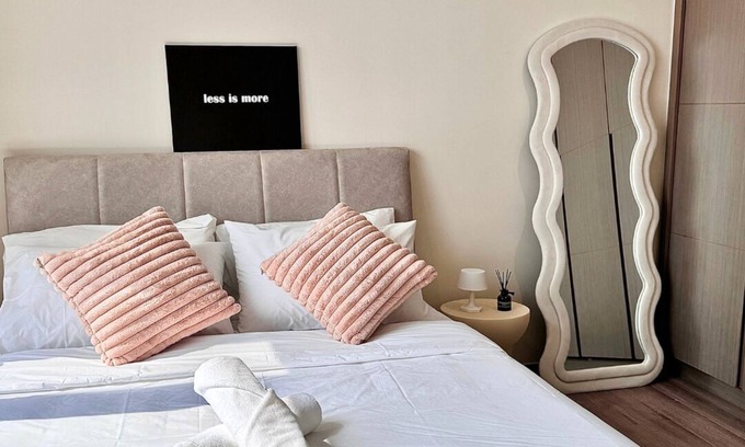Golden Triangle Appartement | Modern 2-bedroom apartment with AC, Agile Bukit Bintang TRX