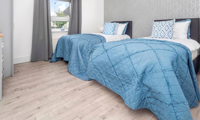 Glasgow Appartement | Modern 2 bedroom apartment with parking and wifi.