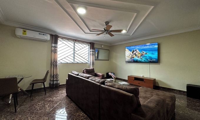 Accra Appartement | Modern 2-Bedroom Apartment Near Beach - Rose Villa Accra Suite F3
