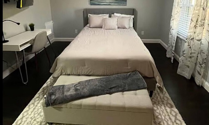 Atlanta Maison | Modern 2 Bedroom Condo in Quaint Neighborhood
