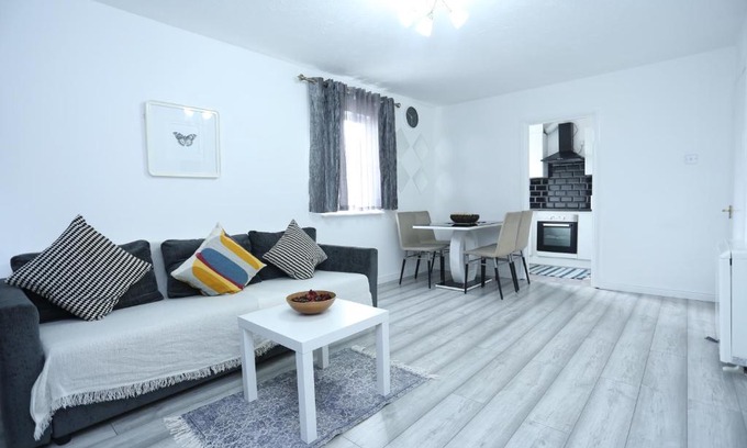 Thamesmead East Appartement | Modern 2 Bedroom Flat, with Free Parking, and WIFI