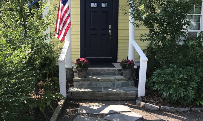 Canton Appartement | Modern 2 BR/1B centrally located apt. near SLU in Canton, NY