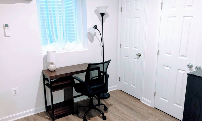 Colesville Appartement | Modern 2 BR Close to Metro + Trails