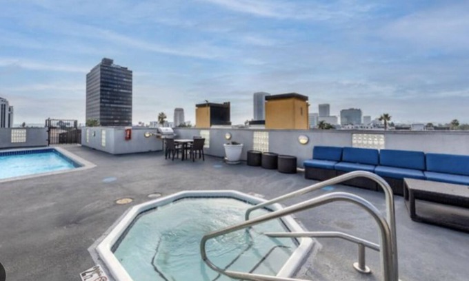 La Brea Appartement | Modern 2 BR near Grove & LACMA