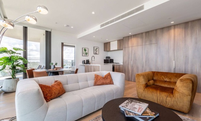 Williamstown Appartement | Modern 2 BRM Apt in Miami