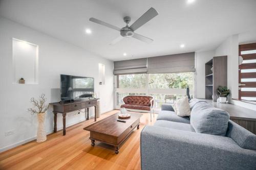 Ringwood Maison | Modern 2 BRM Cottage at Eastland Ringwood