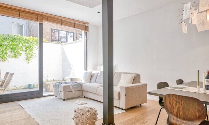 Muinkparkwijk Appartement | Modern 2BR Gem in Ghent's Heart
