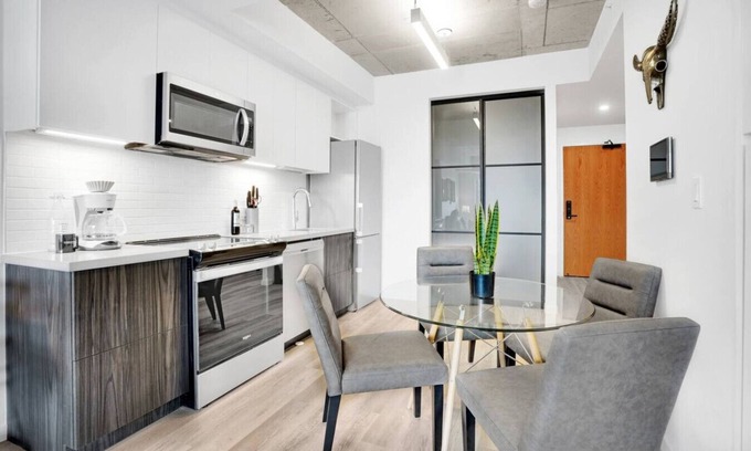 Wellington Village Appartement | Modern 2BR Hideaway near to Remic Rapids Park