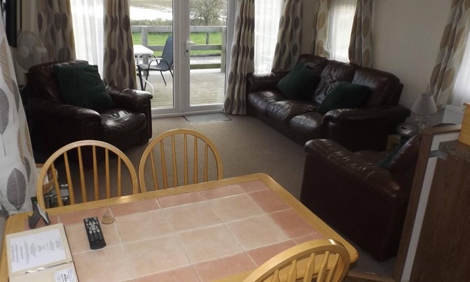 Offenham Cabine | Modern 3 bedroom lodge at Avonvale Holiday Lodges