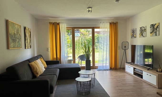 Goldbach Appartement | Appartement moderne de 3 pièces, jusqu'à 6 personnes, jardin, WLAN, A3