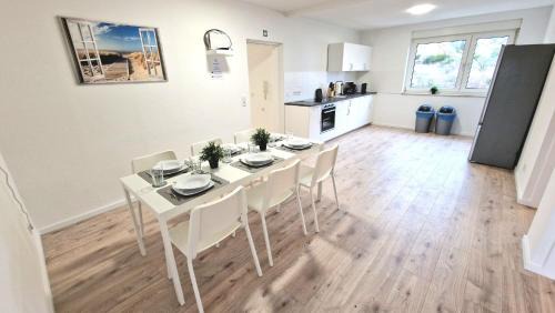 Hagen-Hohenlimburg Appartement | Modern 3-Room Apartment with Balcony & Free Parking & Free Wi-Fi in Hagen - HA03