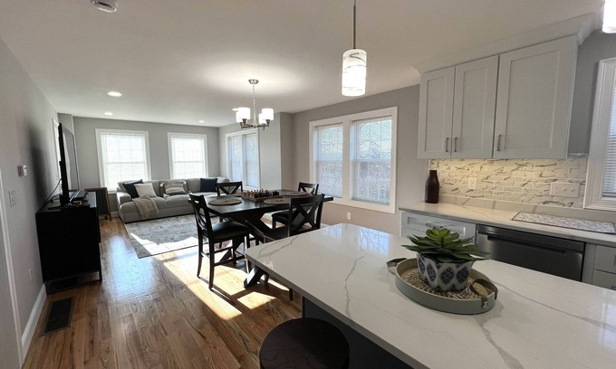 Providence Appartement | Modern 3bd/2bath, close to downtown Providence. Our hope on Manhattan!