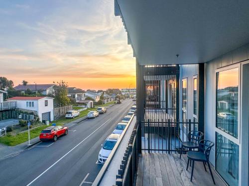 Paraparaumu Beach Appartement | Modern 3Bdr 2bath Apartment Beach Golf Shops Relax