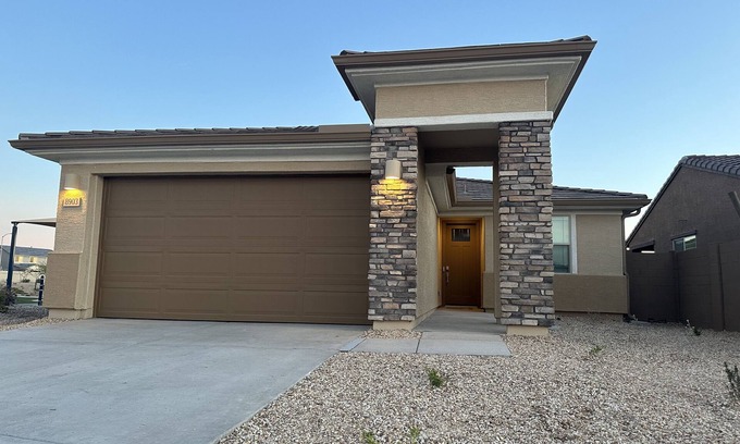Glendale Maison | Modern 3Bed2Bath with Pool near Stadium & Westgate Entertainment District