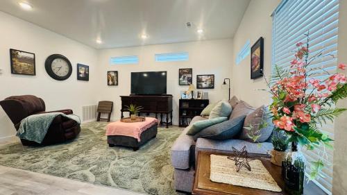Centerton Maison | Modern 3BR-Ample Home near Walmart HQ & Downtown