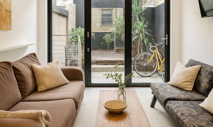 Redfern Maison | Modern 3BR terrace less than 10min to Sydney CBD