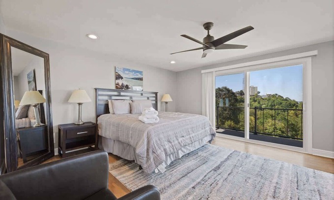 Mount Washington Maison | Modern 3BR with Breathtaking Skyline Views