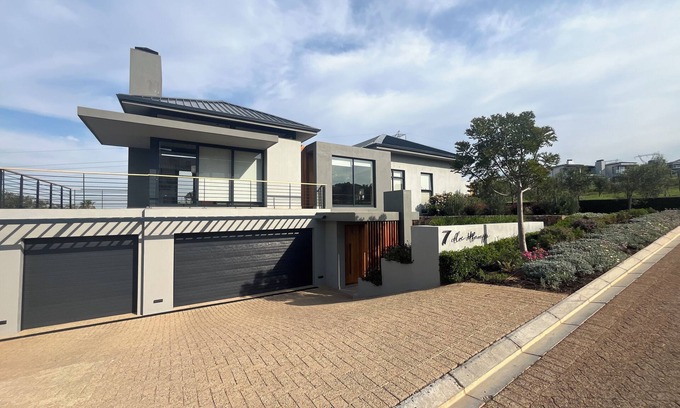 Trawal Maison | Modern 4-bedroom house in Lifestyle Security Estate in Durbanville, Cape Town.