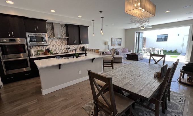 Sloan Lake Maison | Modern 4-level home, 3500 sq ft, in the Highlands, 3 miles west of downtown.