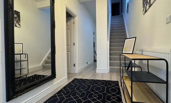 Canning Town North Maison | Modern 5 Bed near ExCel - Big Ben with FAST WI FI