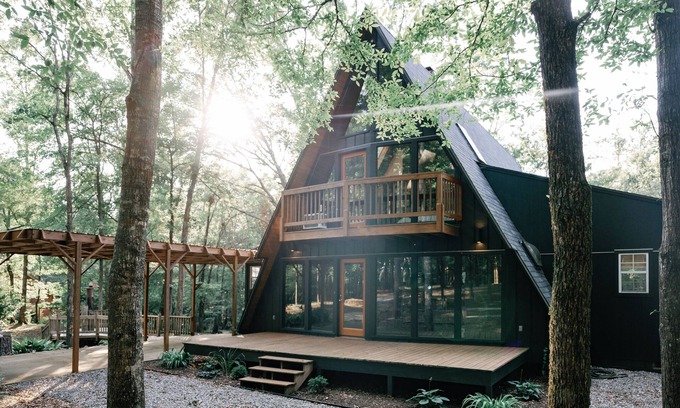 Chambers County Cabine | Modern A-Frame cabin on West Point Lake