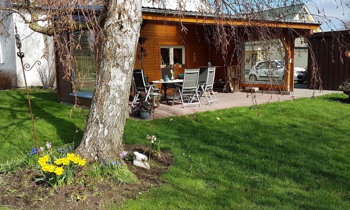 Eddelak Maison | Modern accommodation with garden and barbecue area