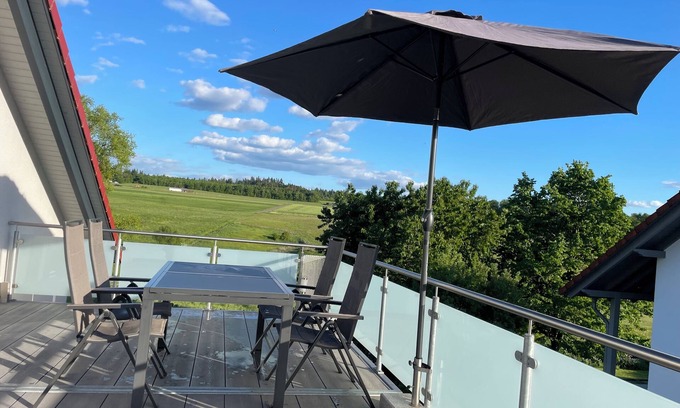 Voehl Appartement | Modern and bright vacation apartment with Hutewald view